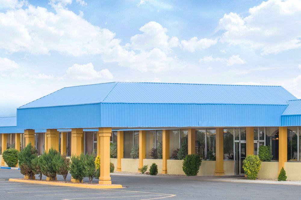 Days Inn & Suites By Wyndham Clovis Buitenkant foto