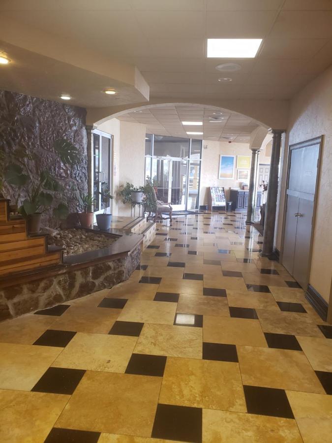 Days Inn & Suites By Wyndham Clovis Buitenkant foto