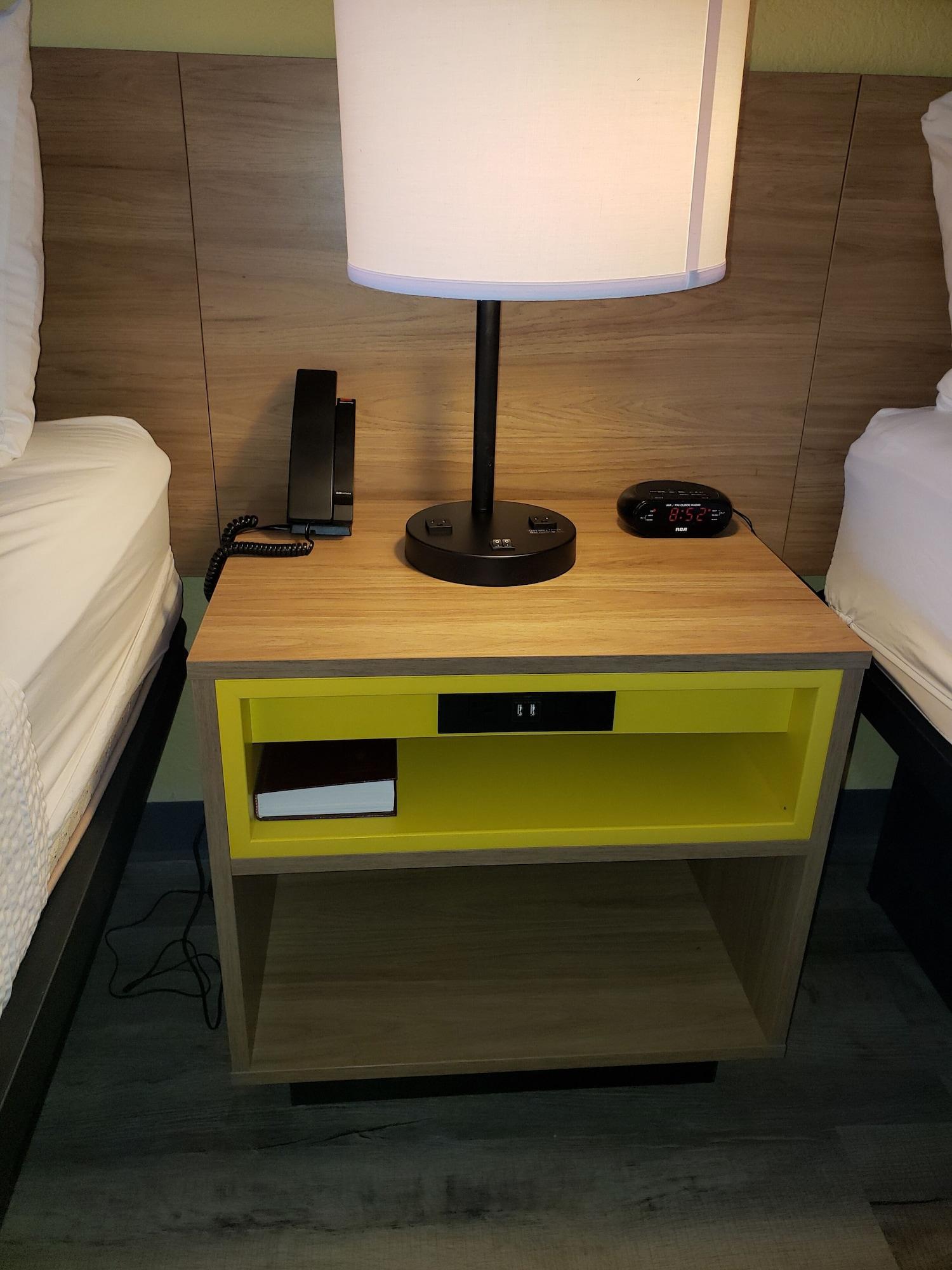 Days Inn & Suites By Wyndham Clovis Buitenkant foto