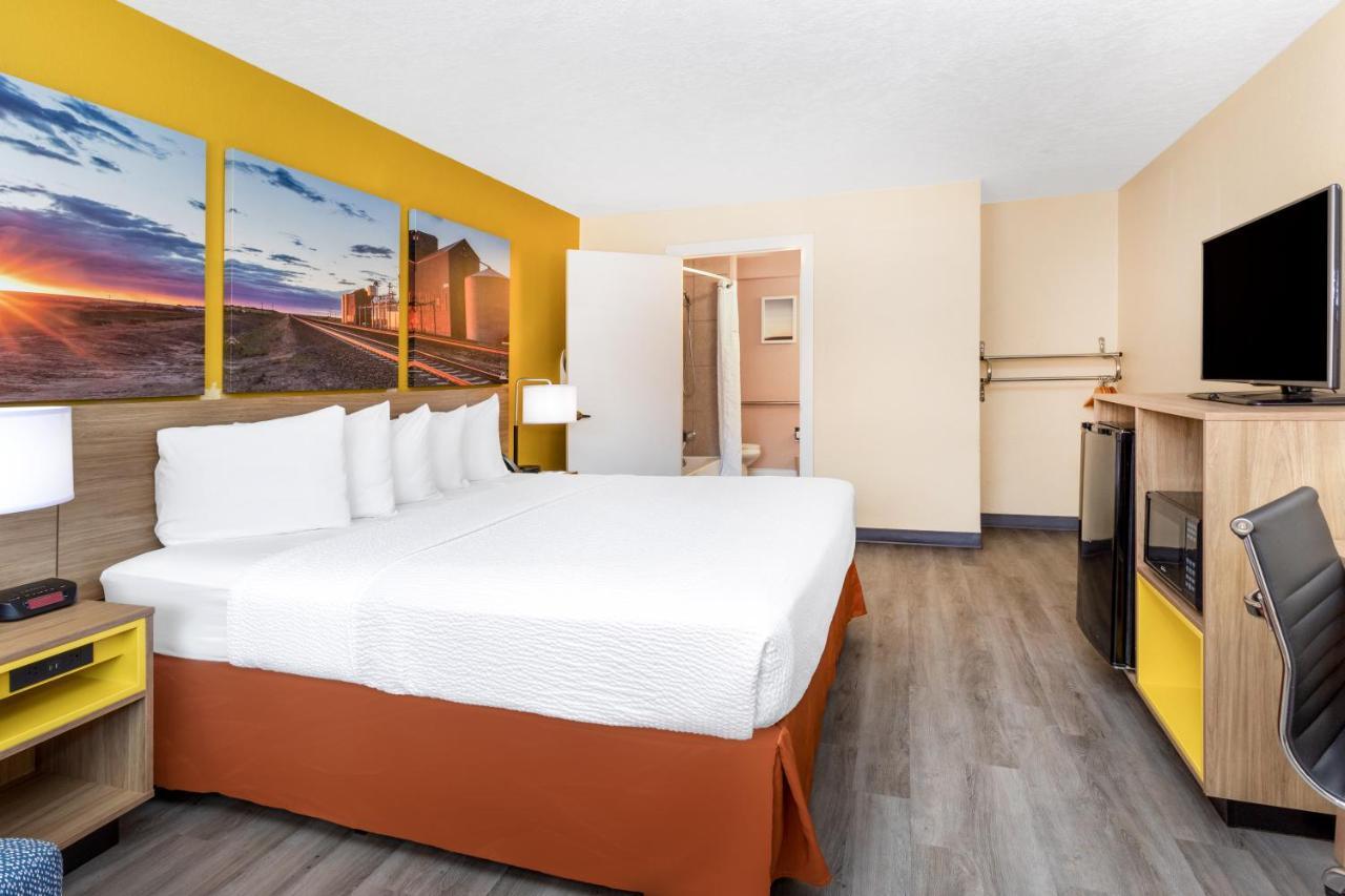 Days Inn & Suites By Wyndham Clovis Buitenkant foto