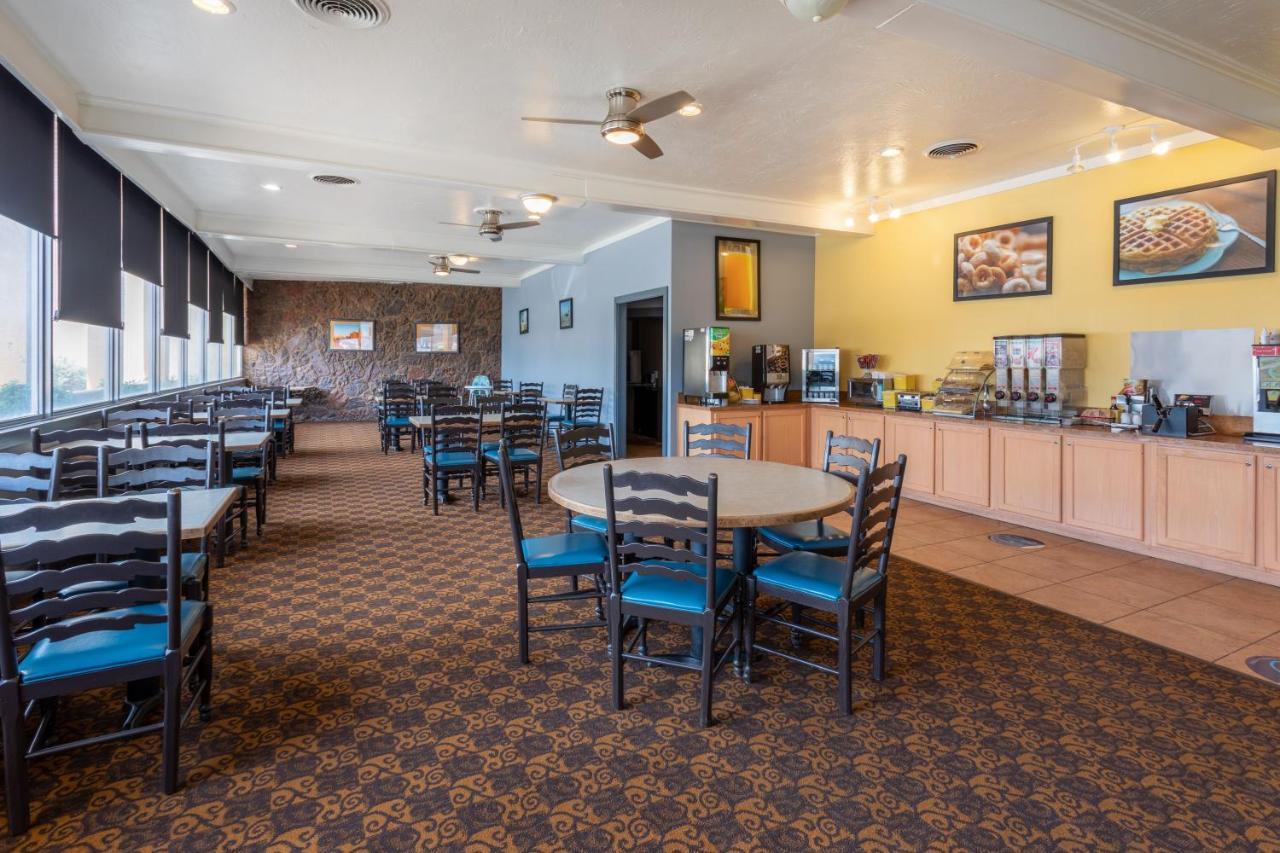 Days Inn & Suites By Wyndham Clovis Buitenkant foto