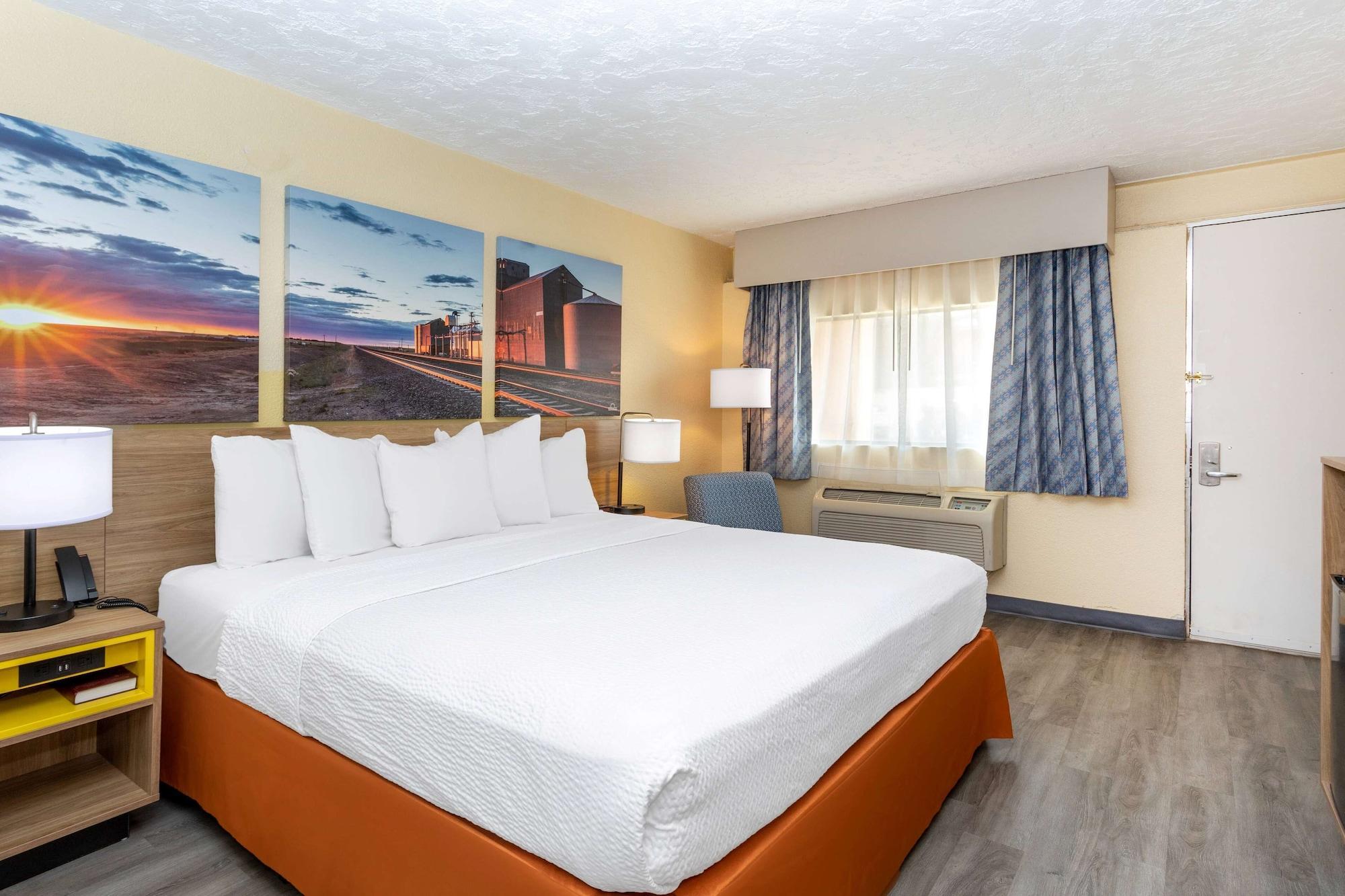 Days Inn & Suites By Wyndham Clovis Buitenkant foto