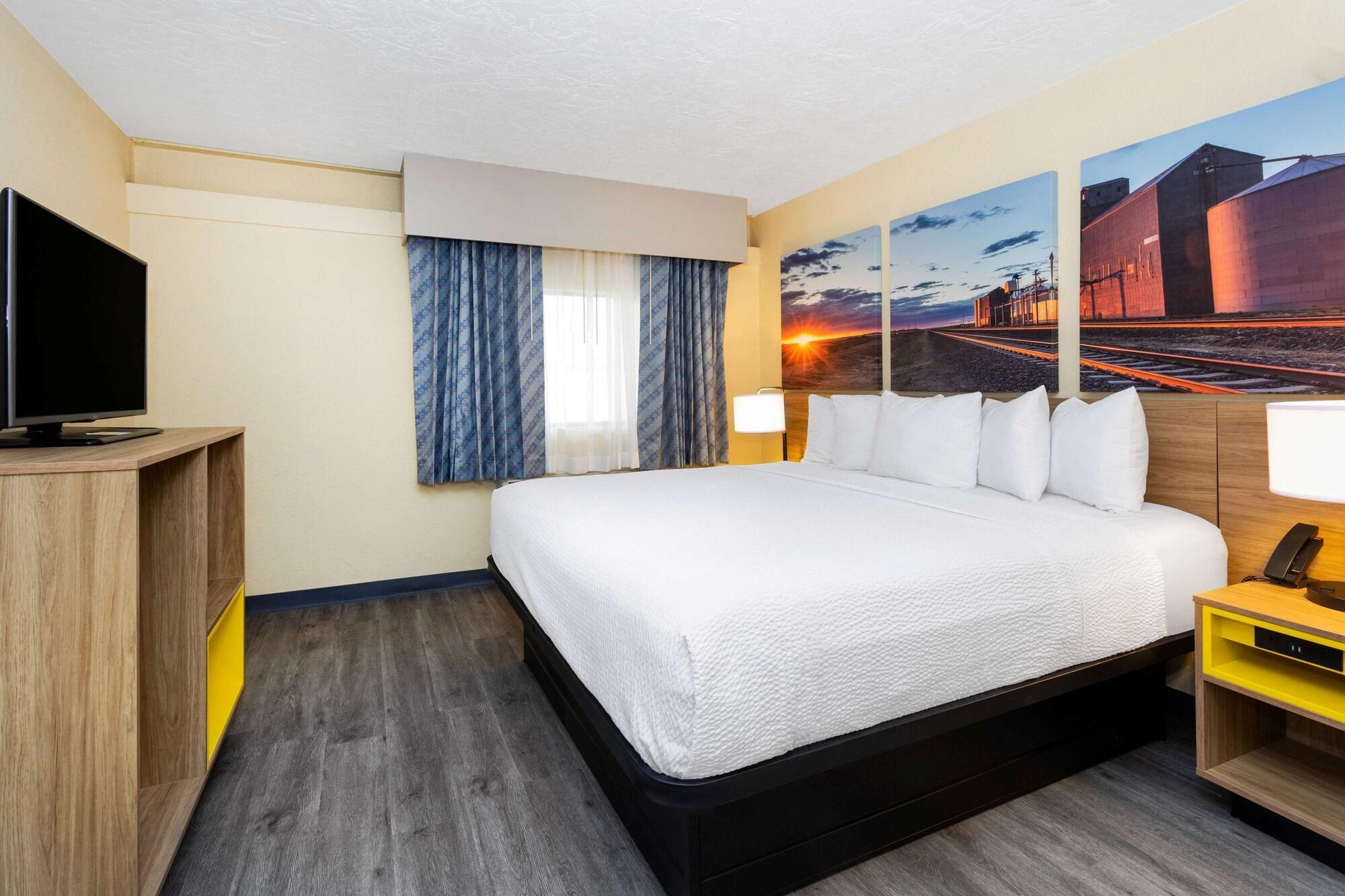 Days Inn & Suites By Wyndham Clovis Buitenkant foto