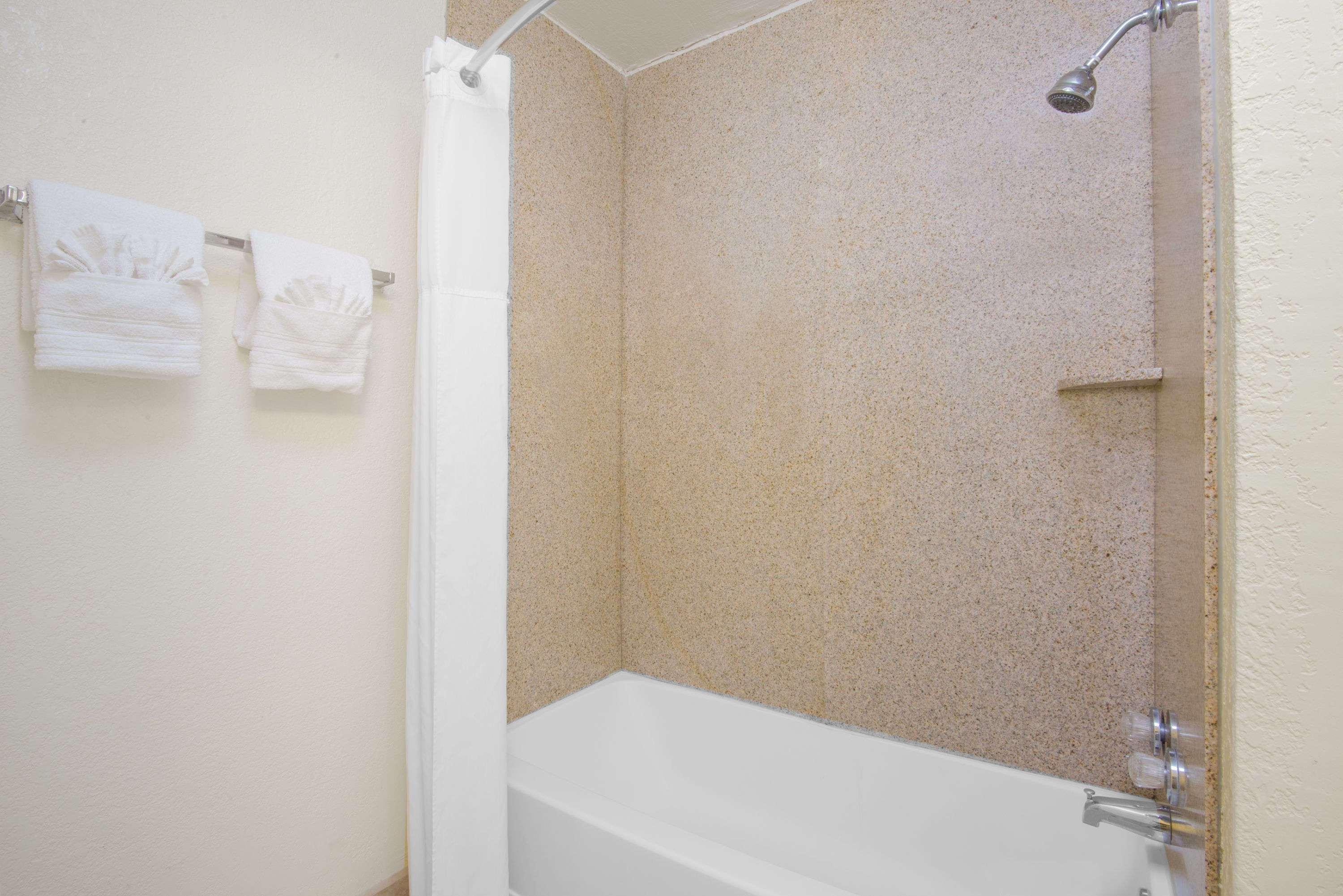 Days Inn & Suites By Wyndham Clovis Buitenkant foto
