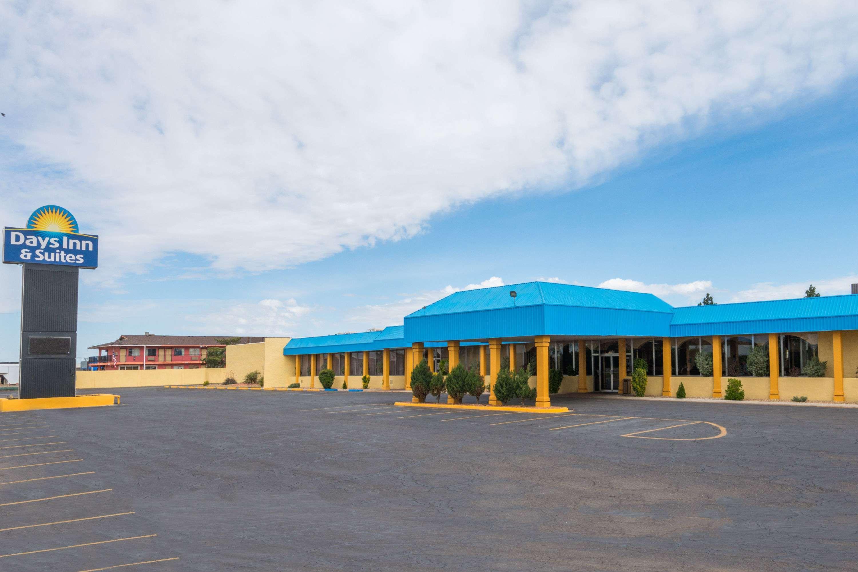 Days Inn & Suites By Wyndham Clovis Buitenkant foto