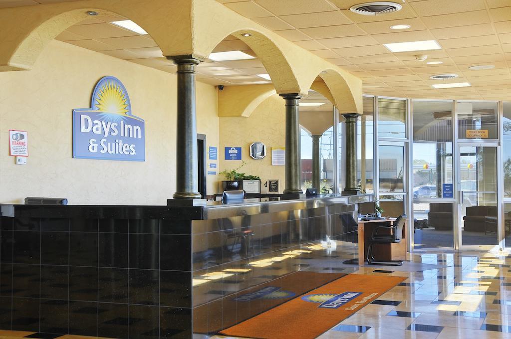 Days Inn & Suites By Wyndham Clovis Interieur foto