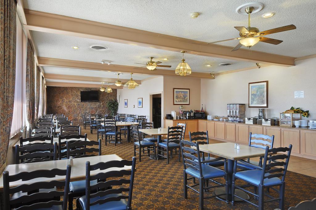 Days Inn & Suites By Wyndham Clovis Restaurant foto